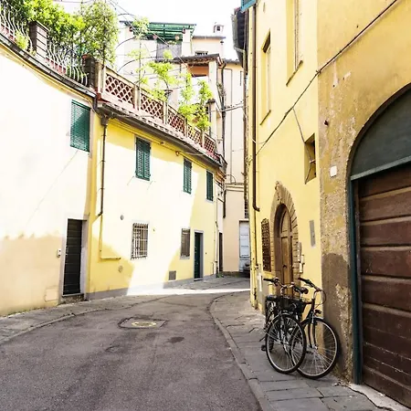 Apartment Cozybricks In - In Historical Center - Air Cond & Wifi - Lucca