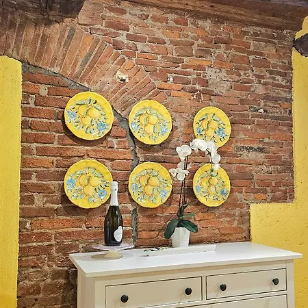 Cozybricks In - In Historical Center - Air Cond & Wifi - Apartment Lucca