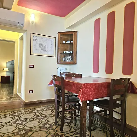 Cozybricks In - In Historical Center - Air Cond & Wifi - Apartment
