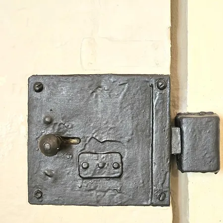 Cozybricks In - In Historical Center - Air Cond & Wifi - * Lucca